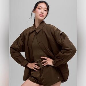 Alo Yoga Socialite Shacket Size Large (unisex) Espresso retail $198 brand new